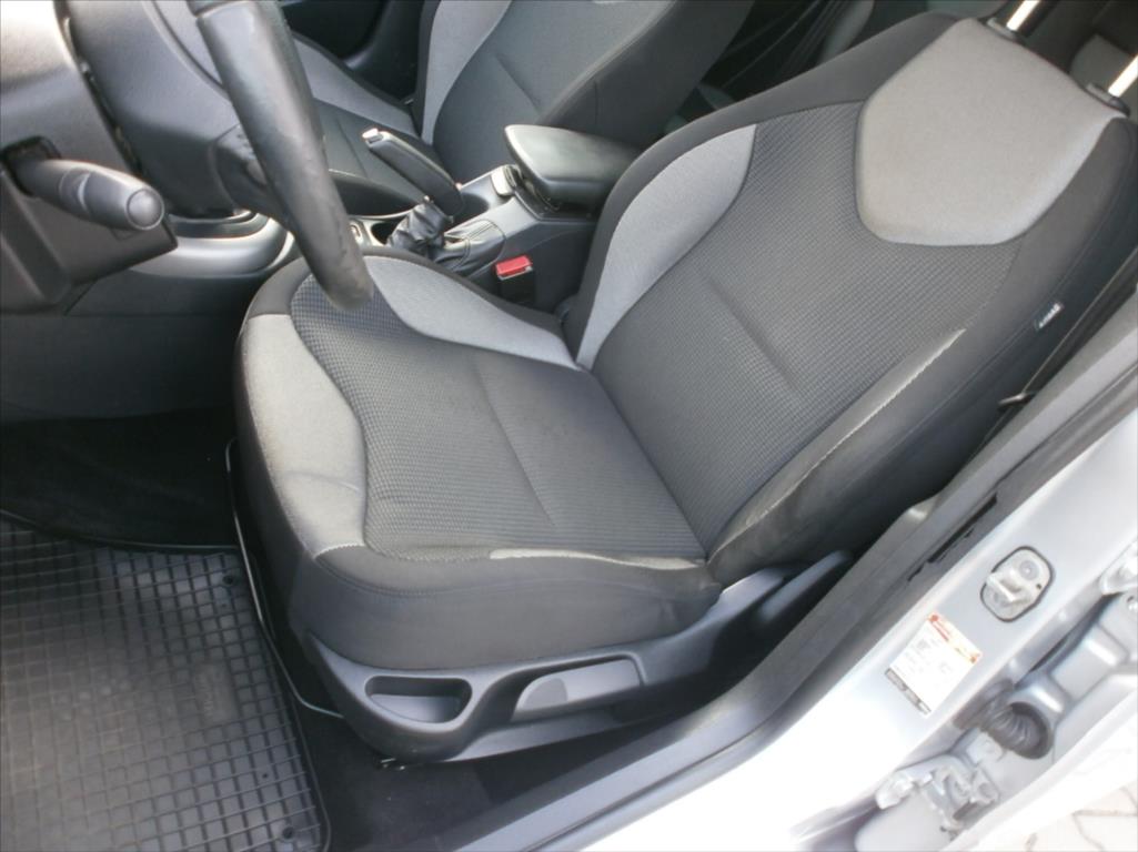 Peugeot 308 1,6 HDI ČR 110 DIGIKLIMA NOVÉ ROZVODY + STK Premium - foto 17