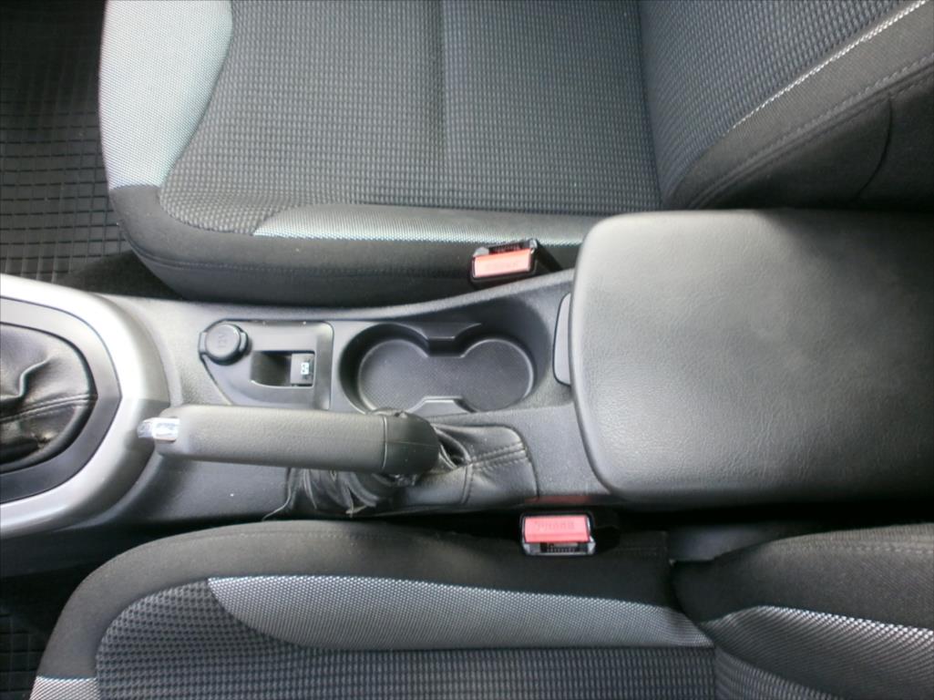 Peugeot 308 1,6 HDI ČR 110 DIGIKLIMA NOVÉ ROZVODY + STK Premium - foto 20