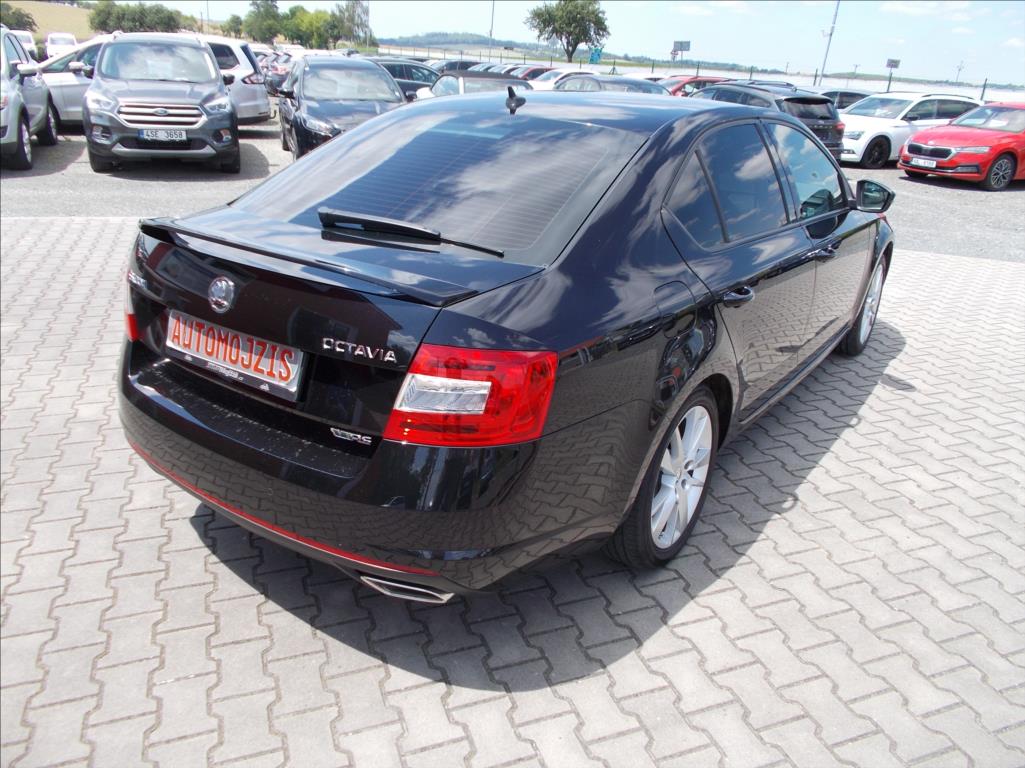 Škoda Octavia 2,0 TDI RS MANUÁL DIGIKLIMA XENONY PĚKNÉ  III - foto 10