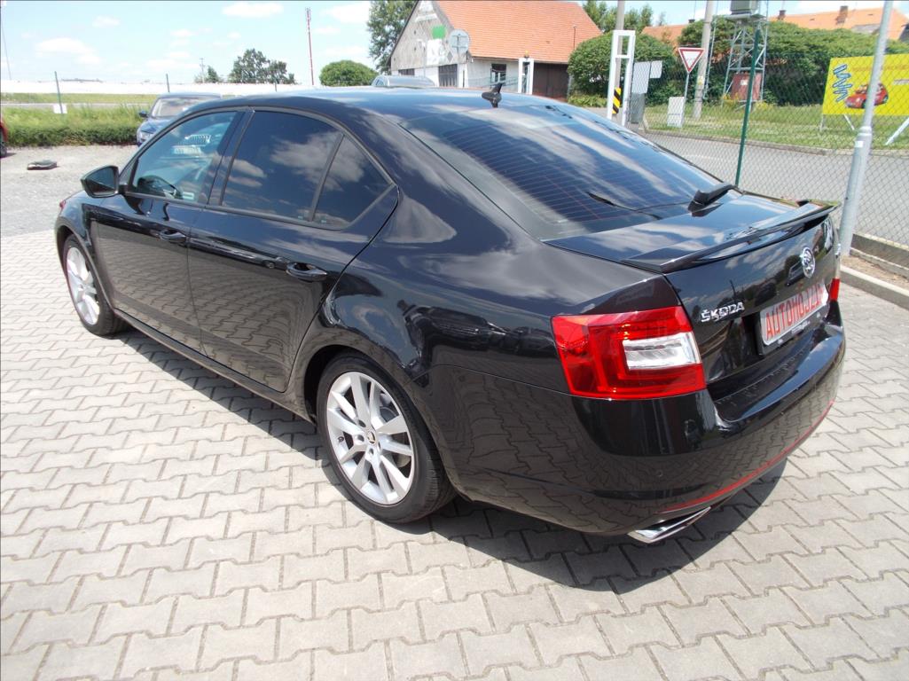 Škoda Octavia 2,0 TDI RS MANUÁL DIGIKLIMA XENONY PĚKNÉ  III - foto 11