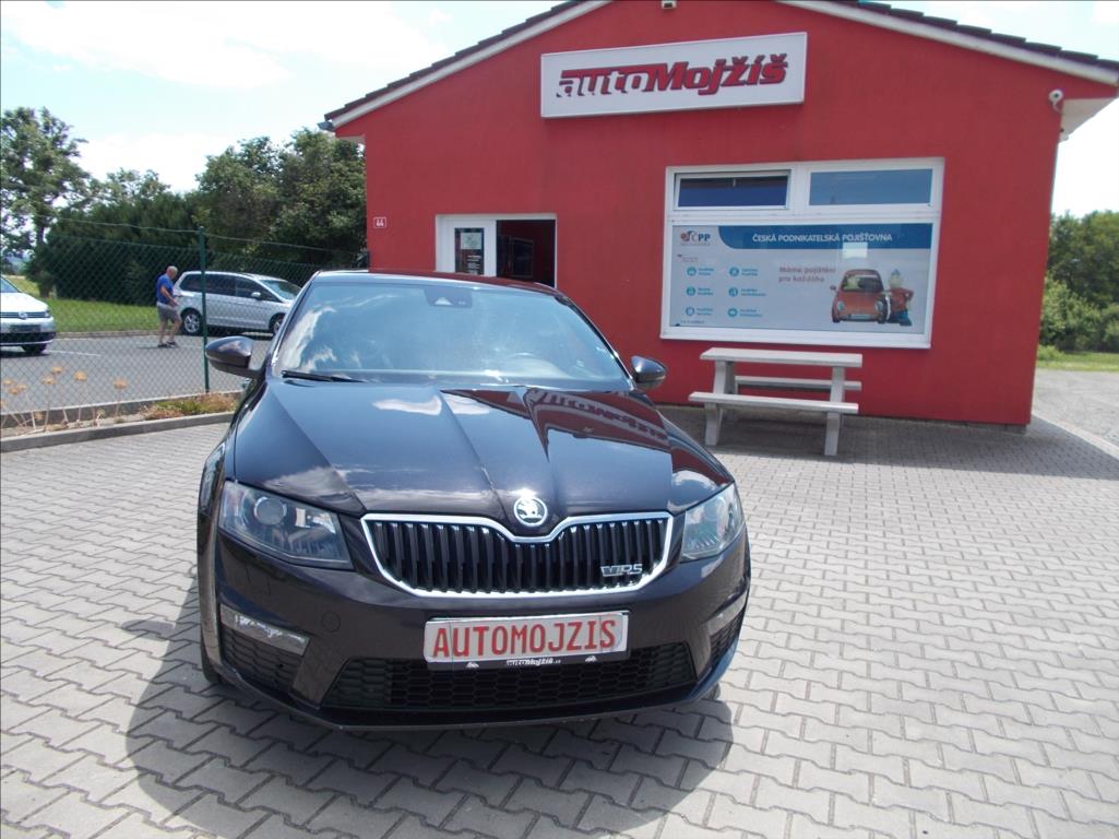 Škoda Octavia 2,0 TDI RS MANUÁL DIGIKLIMA XENONY PĚKNÉ  III - foto 2