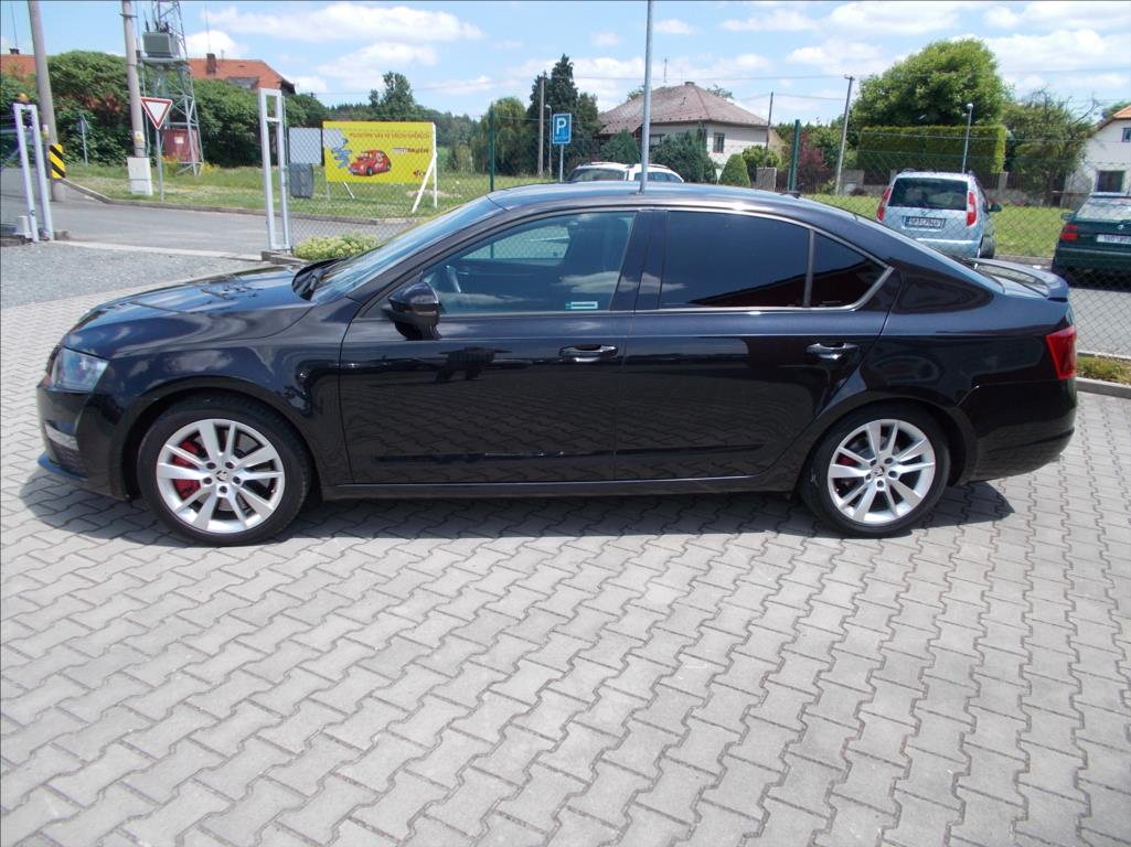 Škoda Octavia 2,0 TDI RS MANUÁL DIGIKLIMA XENONY PĚKNÉ  III - foto 5