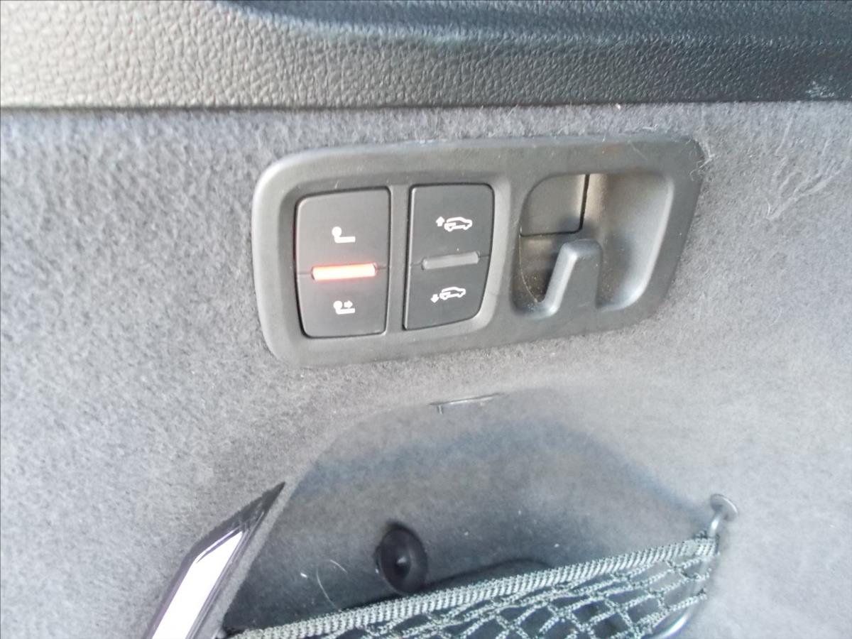 Audi Q7 3,0 TDI S-LINE ČR quattro tiptronic AUTORIZOVANÝ SERVI - foto 16