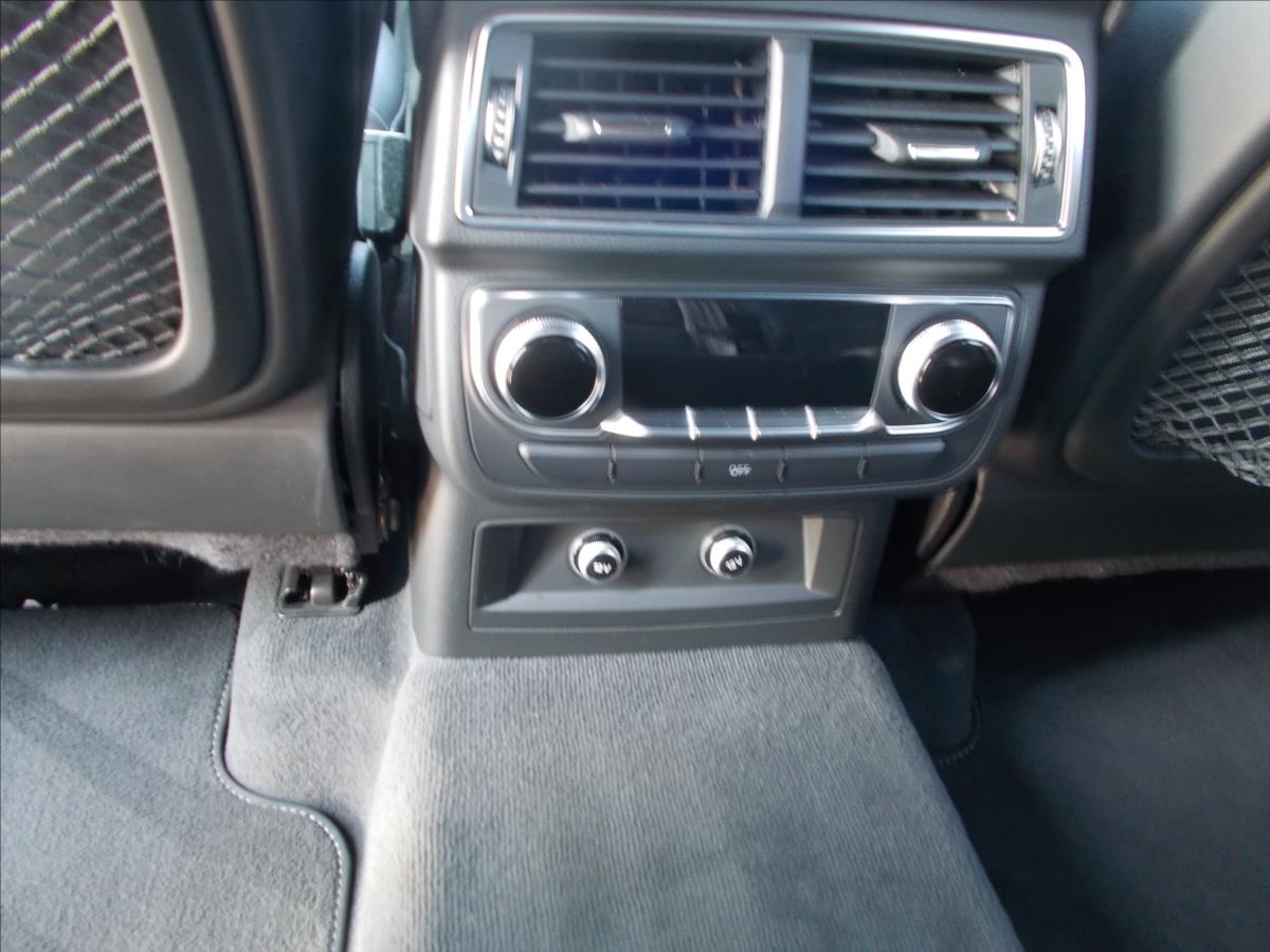 Audi Q7 3,0 TDI S-LINE ČR quattro tiptronic AUTORIZOVANÝ SERVI - foto 20