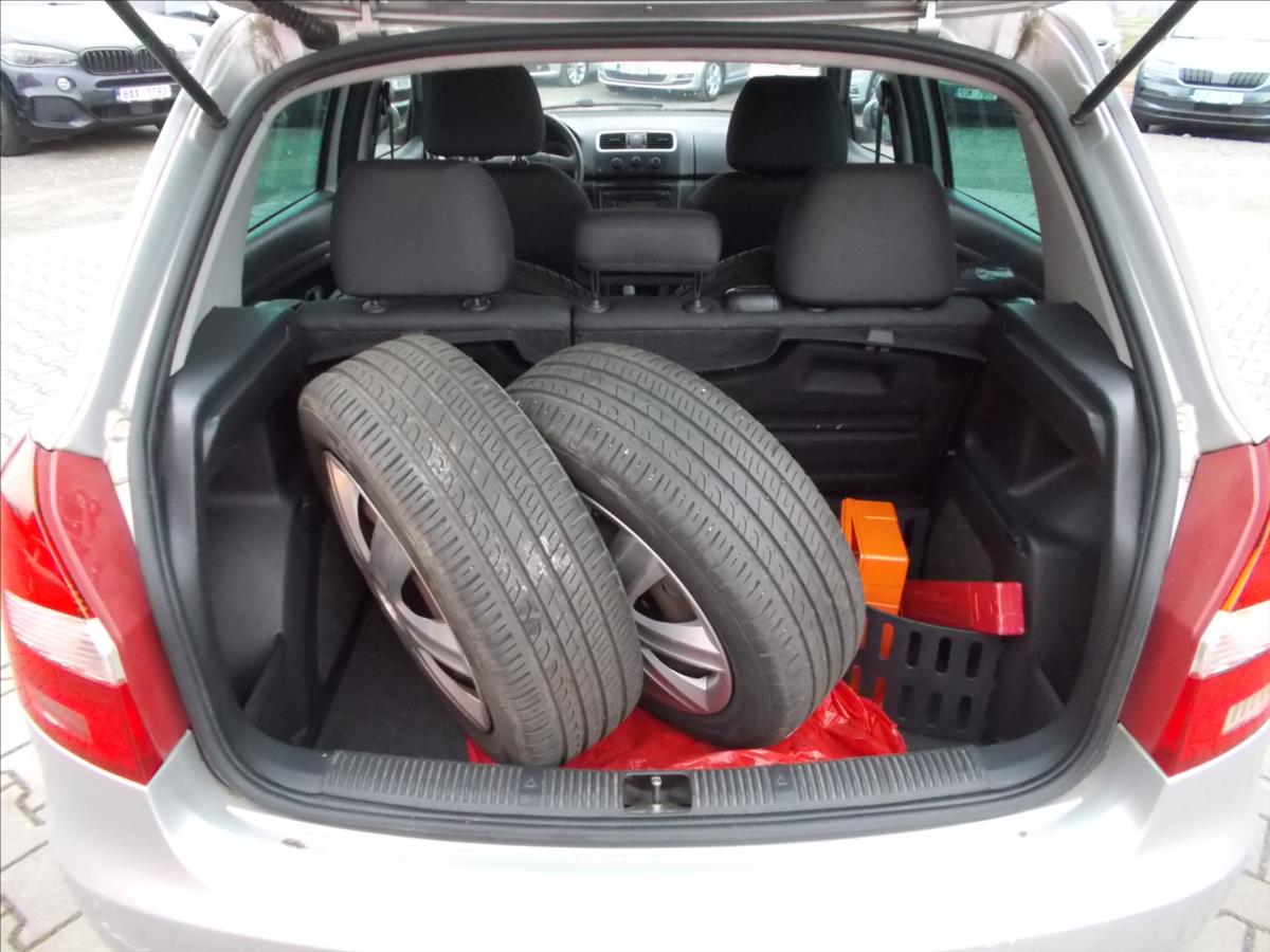 Škoda Fabia 1,2 12V HTP 51kW AMB ČR NOVÁ STK  II - foto 14