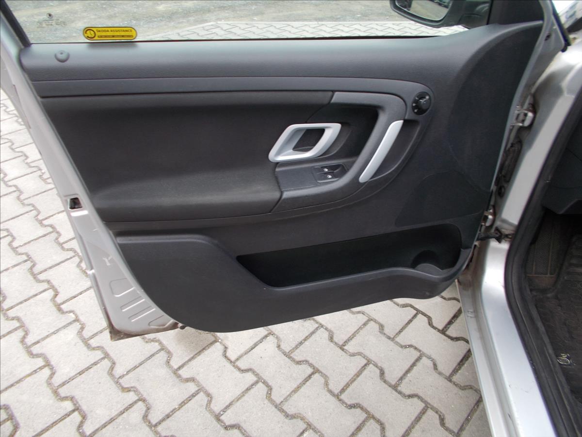 Škoda Fabia 1,2 12V HTP 51kW AMB ČR NOVÁ STK  II - foto 26