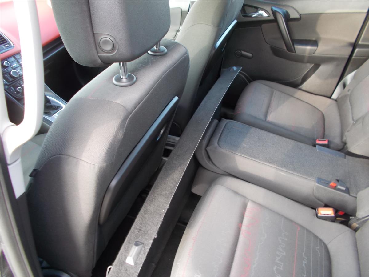 Opel Meriva 1,4 16V COSMO 74KW ČR PĚKNÉ - foto 15