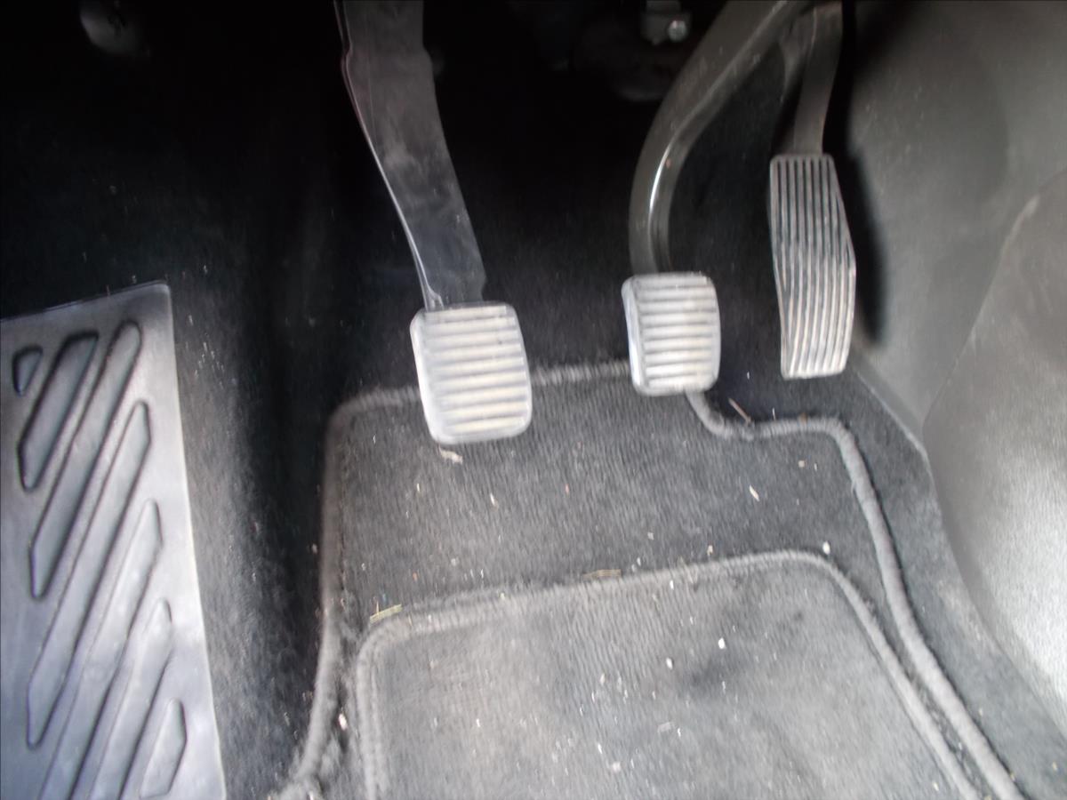 Opel Meriva 1,4 16V COSMO 74KW ČR PĚKNÉ - foto 23