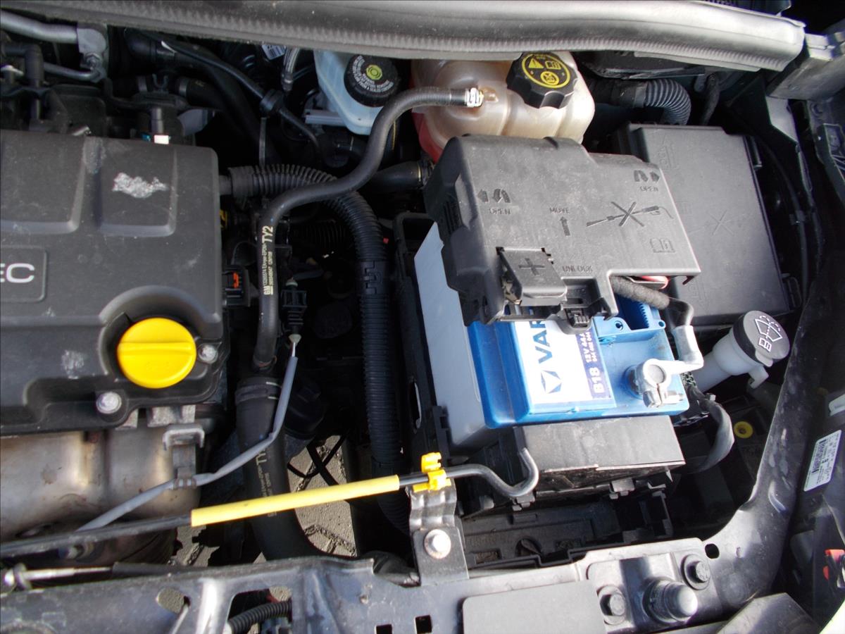 Opel Meriva 1,4 16V COSMO 74KW ČR PĚKNÉ - foto 26