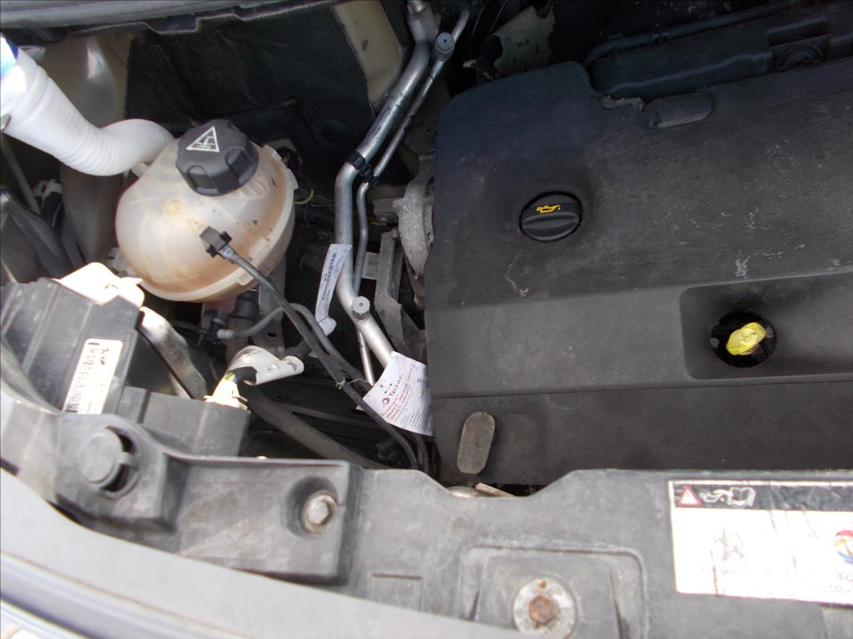 Peugeot Traveller 2,0 BlueHDi AT DPH L2 BUSSINES VIP - foto 36