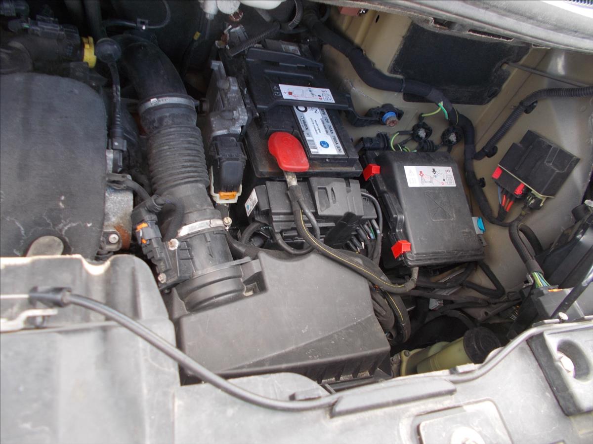 Peugeot Traveller 2,0 BlueHDi AT DPH L2 BUSSINES VIP - foto 37