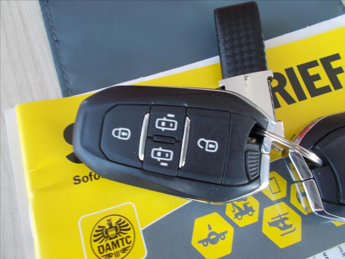 Peugeot Traveller 2,0 BlueHDi AT DPH L2 BUSSINES VIP - foto 41