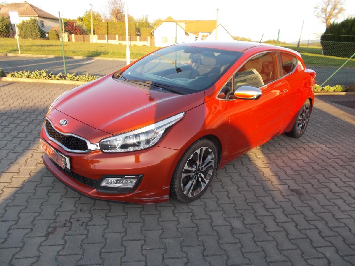 Kia Ceed 1,6 CRDi 94kW FIFA World Cup Edition - foto 3