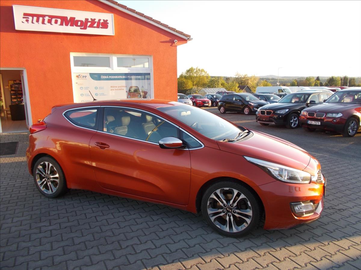 Kia Ceed 1,6 CRDi 94kW FIFA World Cup Edition - foto 6