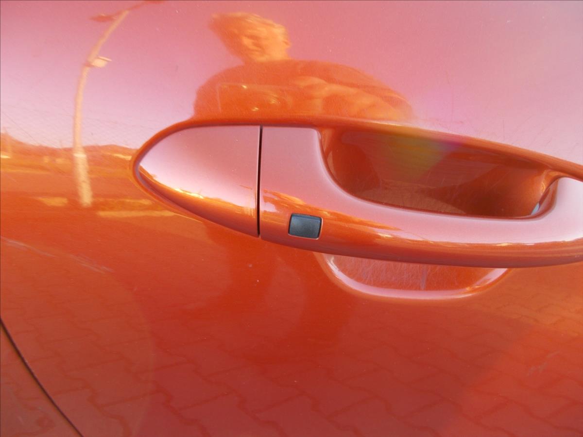 Kia Ceed 1,6 CRDi 94kW FIFA World Cup Edition - foto 8