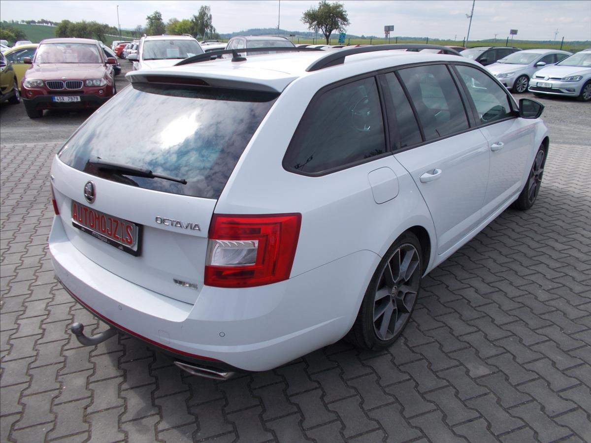 Škoda Octavia 2,0 TDI RS DSG ČR 1.MAJITEL PĚKNÉ  III - foto 10