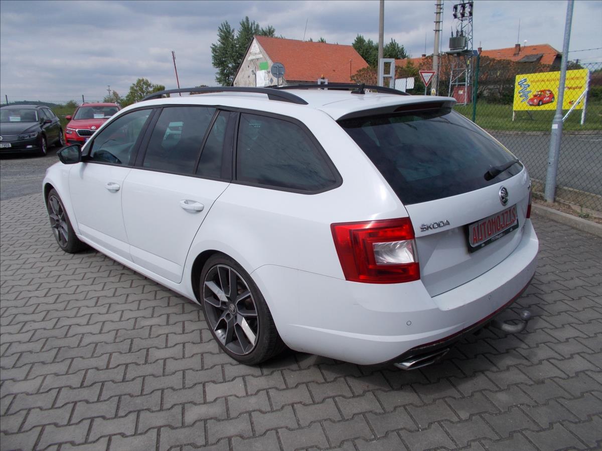 Škoda Octavia 2,0 TDI RS DSG ČR 1.MAJITEL PĚKNÉ  III - foto 11