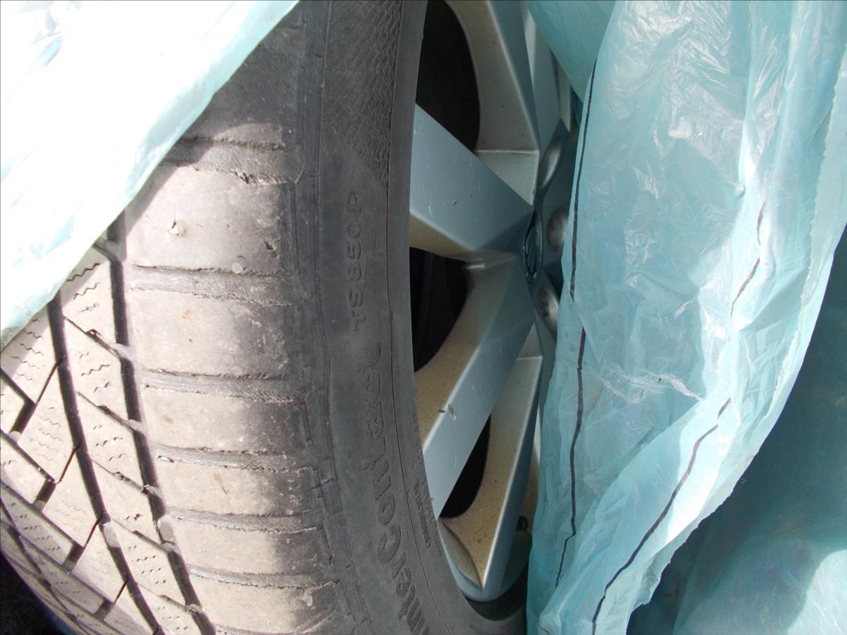 Škoda Octavia 2,0 TDI RS DSG ČR 1.MAJITEL PĚKNÉ  III - foto 14