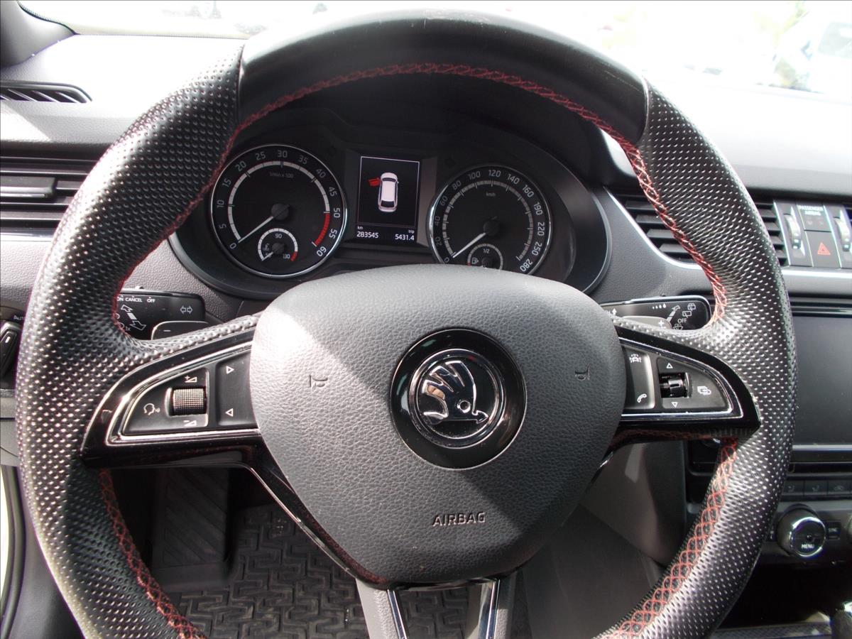Škoda Octavia 2,0 TDI RS DSG ČR 1.MAJITEL PĚKNÉ  III - foto 23