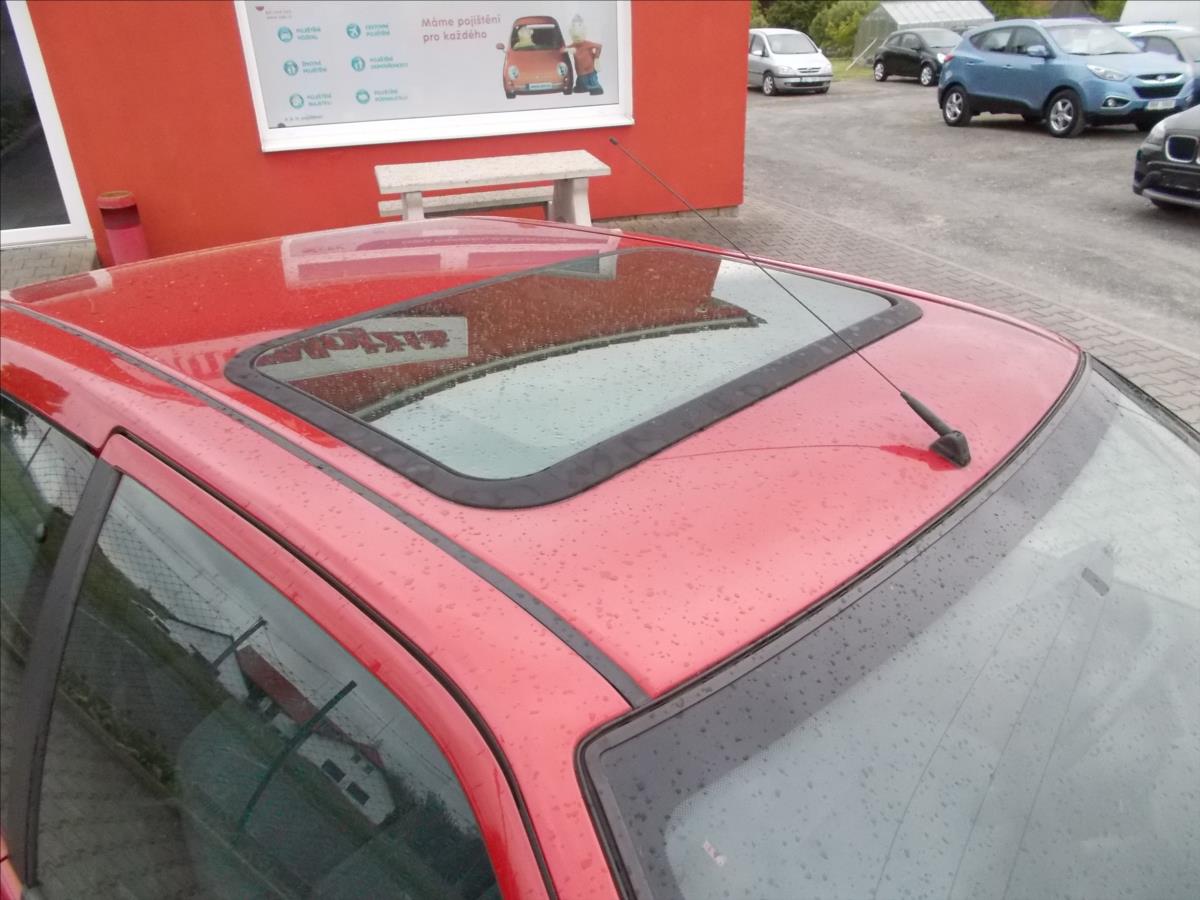 Peugeot 106 1,0 i 1.MAJITEL 100.572 KM STK 4/2027 - foto 8