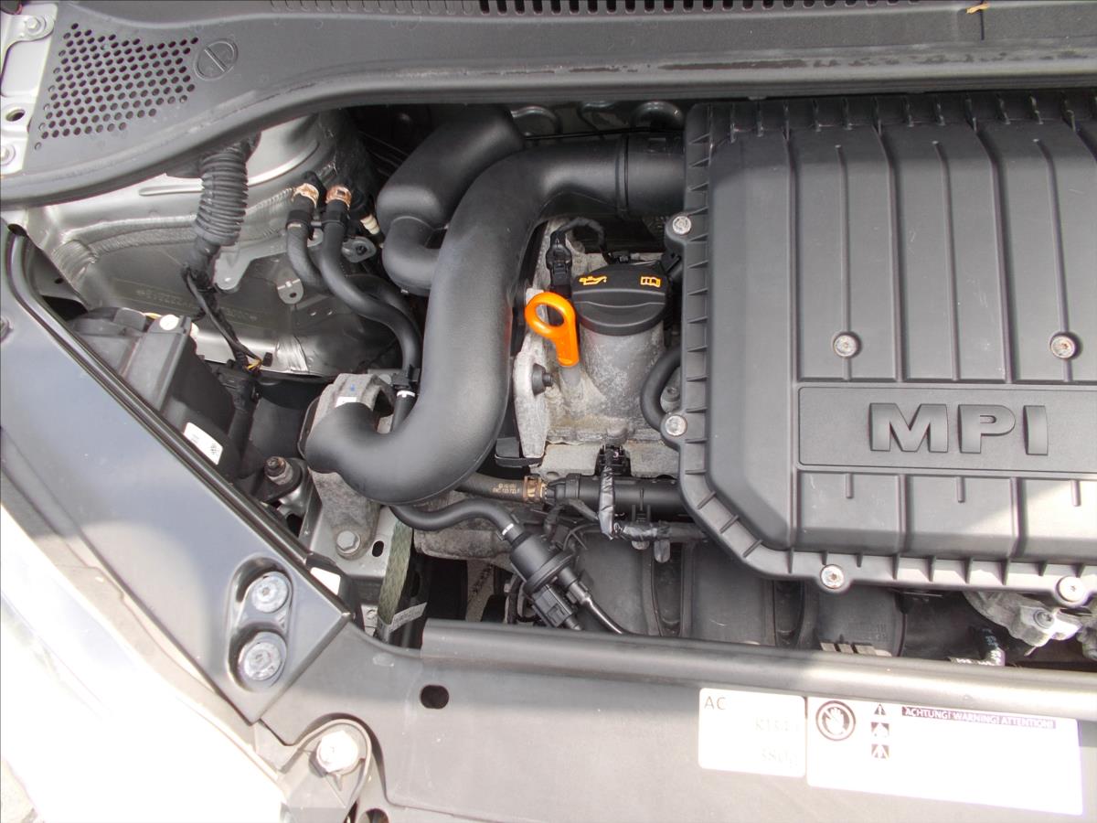 Volkswagen up! 1,0 MPI 55 kW KLIMA OK NOVÁ STK COC list - foto 23