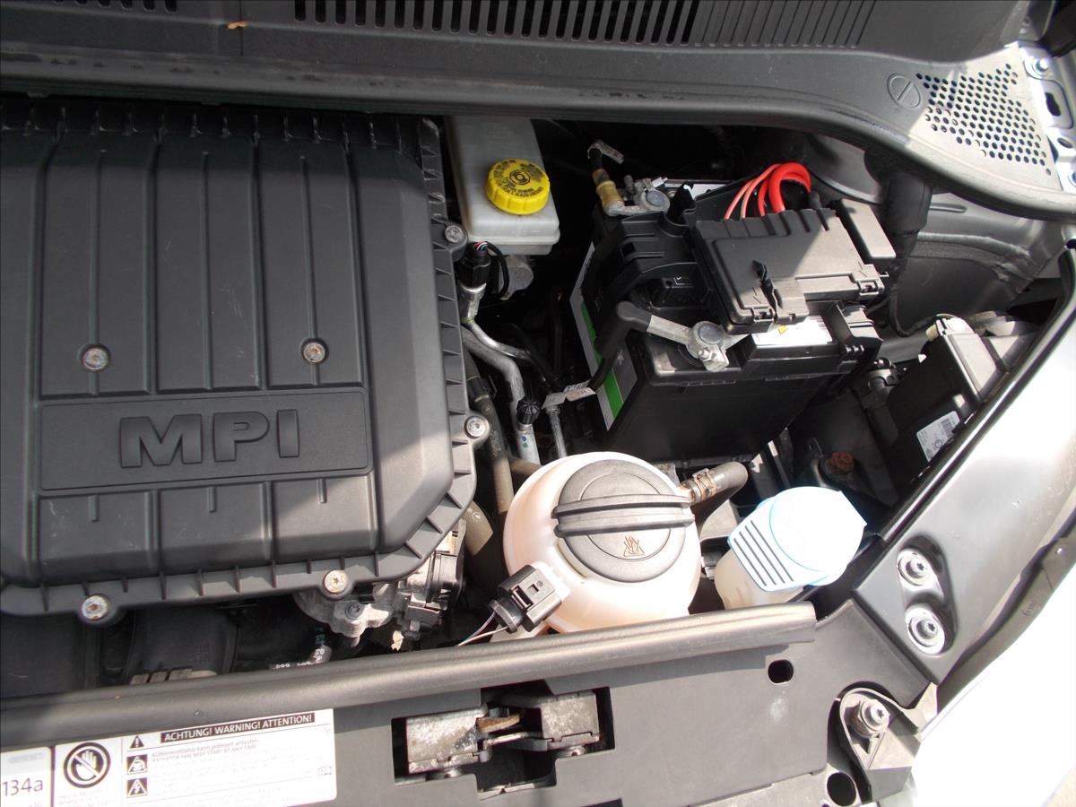 Volkswagen up! 1,0 MPI 55 kW KLIMA OK NOVÁ STK COC list - foto 24