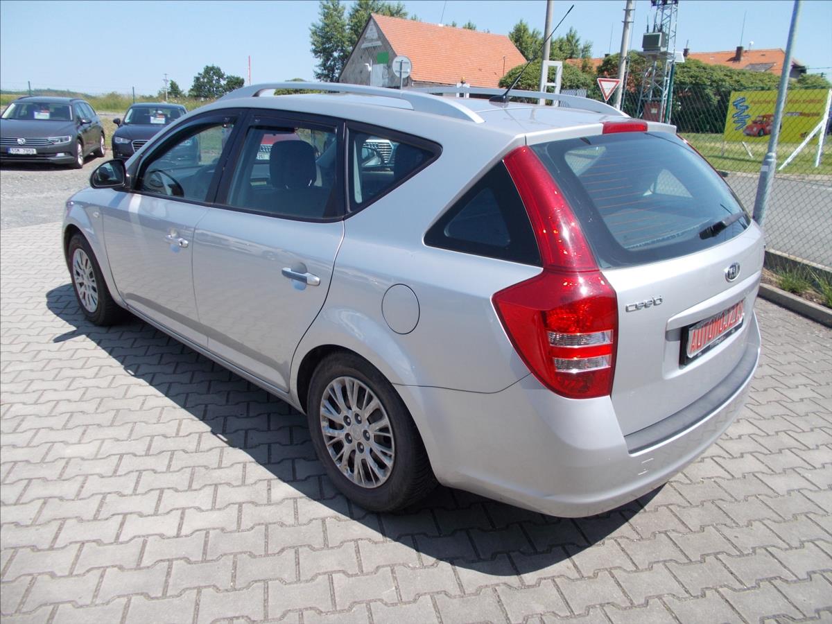 Kia Ceed 1,6 CRDi DIGIKLIMA OK NOVÁ STK - foto 11