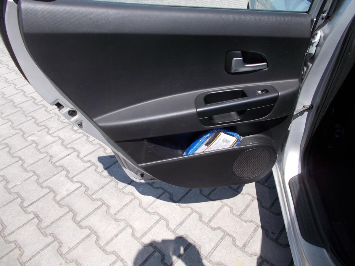 Kia Ceed 1,6 CRDi DIGIKLIMA OK NOVÁ STK - foto 17