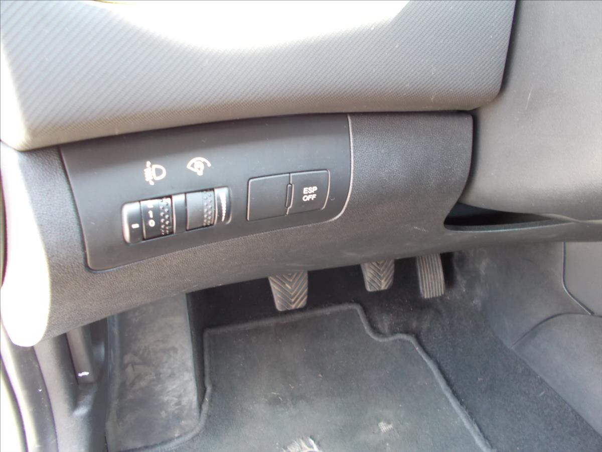 Kia Ceed 1,6 CRDi DIGIKLIMA OK NOVÁ STK - foto 24