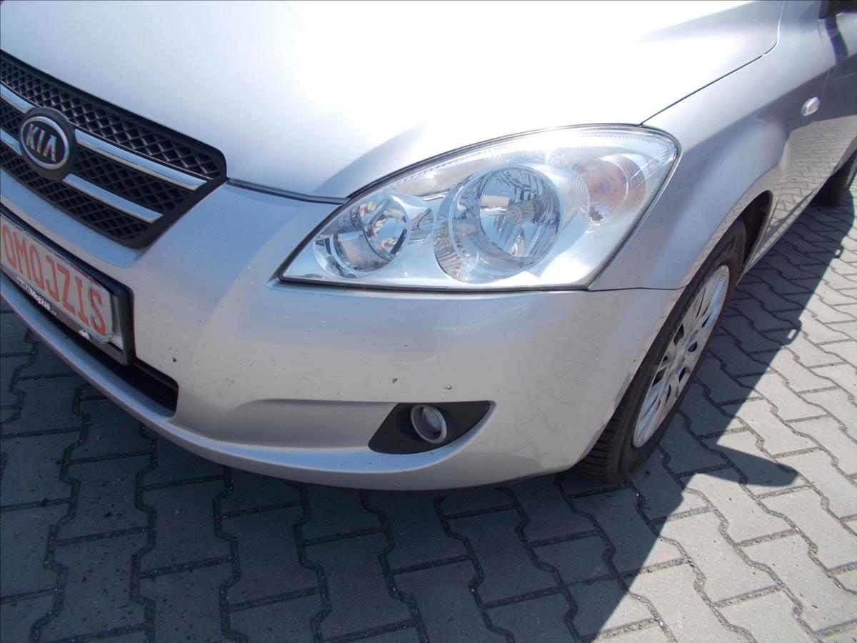 Kia Ceed 1,6 CRDi DIGIKLIMA OK NOVÁ STK - foto 6