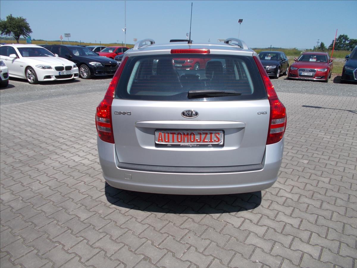 Kia Ceed 1,6 CRDi DIGIKLIMA OK NOVÁ STK - foto 9