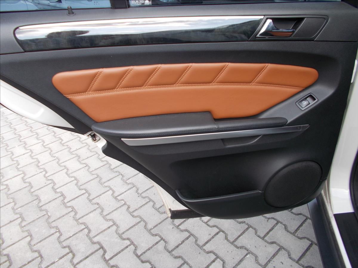 Mercedes-Benz Třídy M 3,5 V6 DPH KLIMA OK NOVÁ STK PĚKNÉ - foto 21