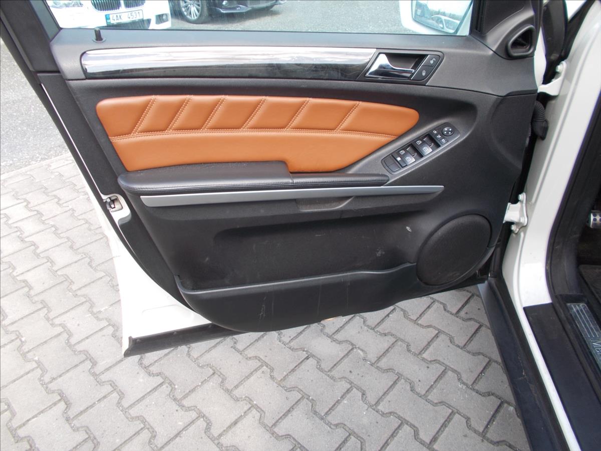 Mercedes-Benz Třídy M 3,5 V6 DPH KLIMA OK NOVÁ STK PĚKNÉ - foto 31