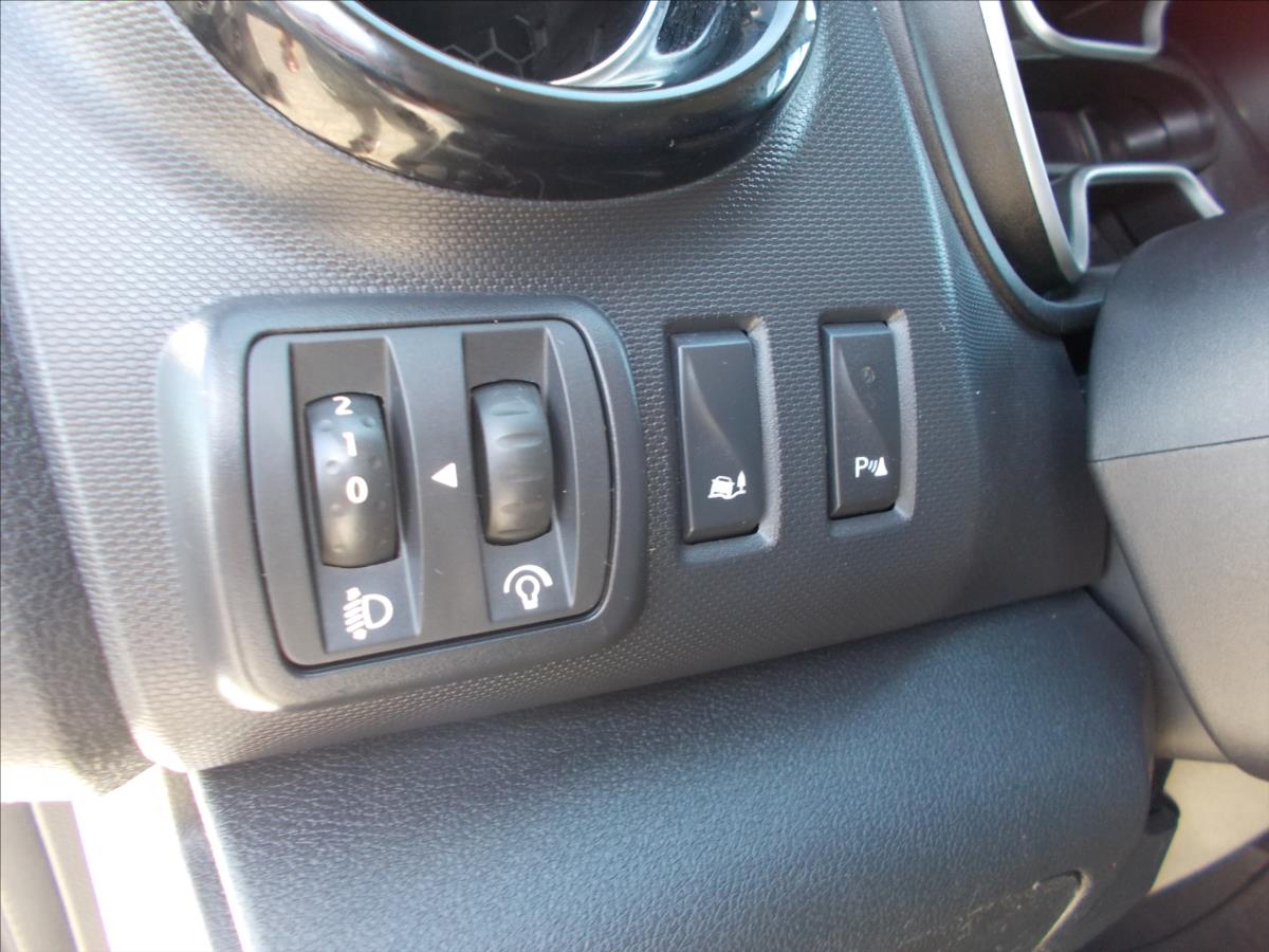 Renault Trafic 2,0 DCi ČR DPH 6 MÍST STK 8/2026 - foto 27