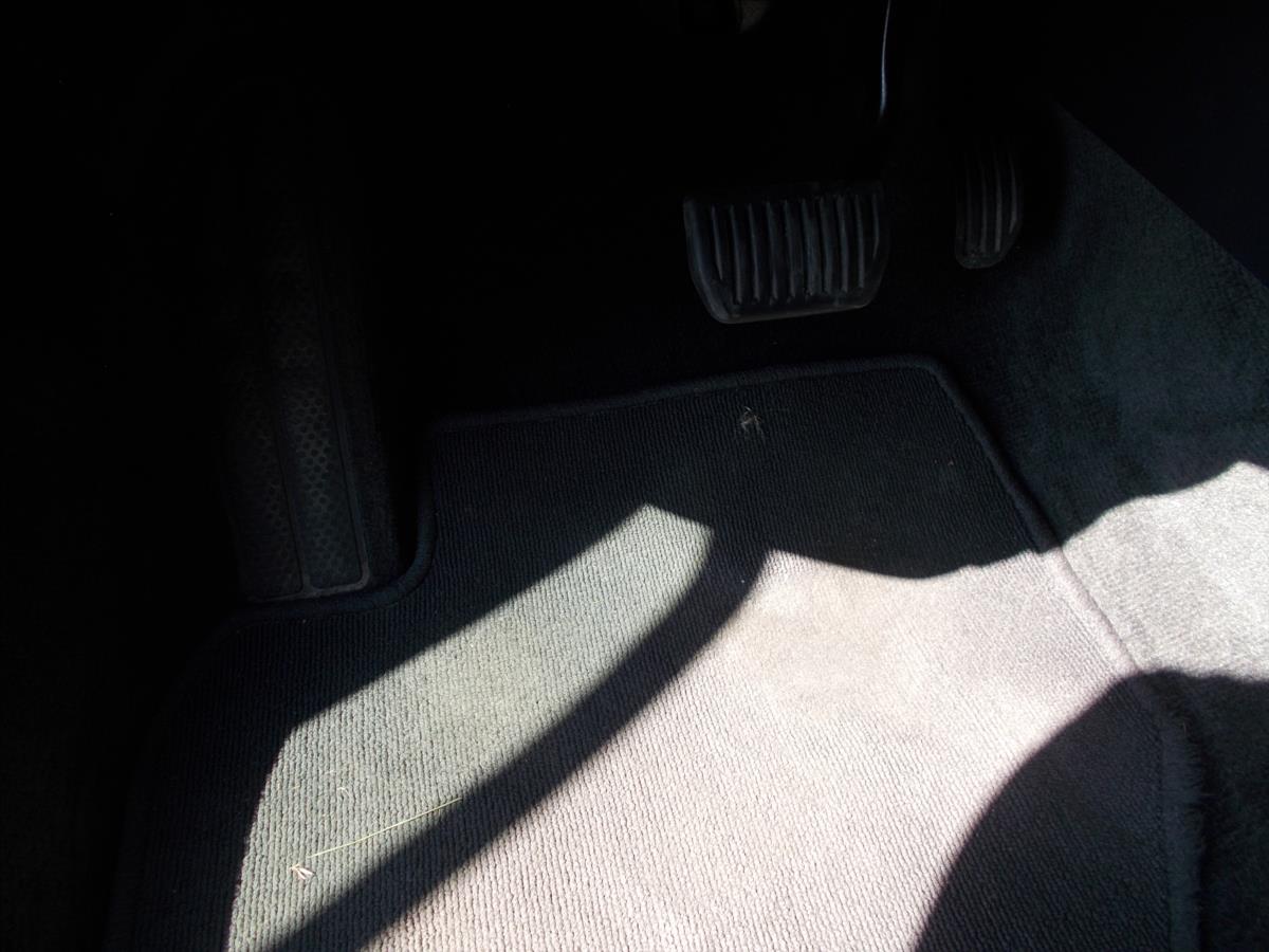 Volvo XC60 2,0 D D3 SUMMUM AT TZ KRÁSNÉ - foto 26