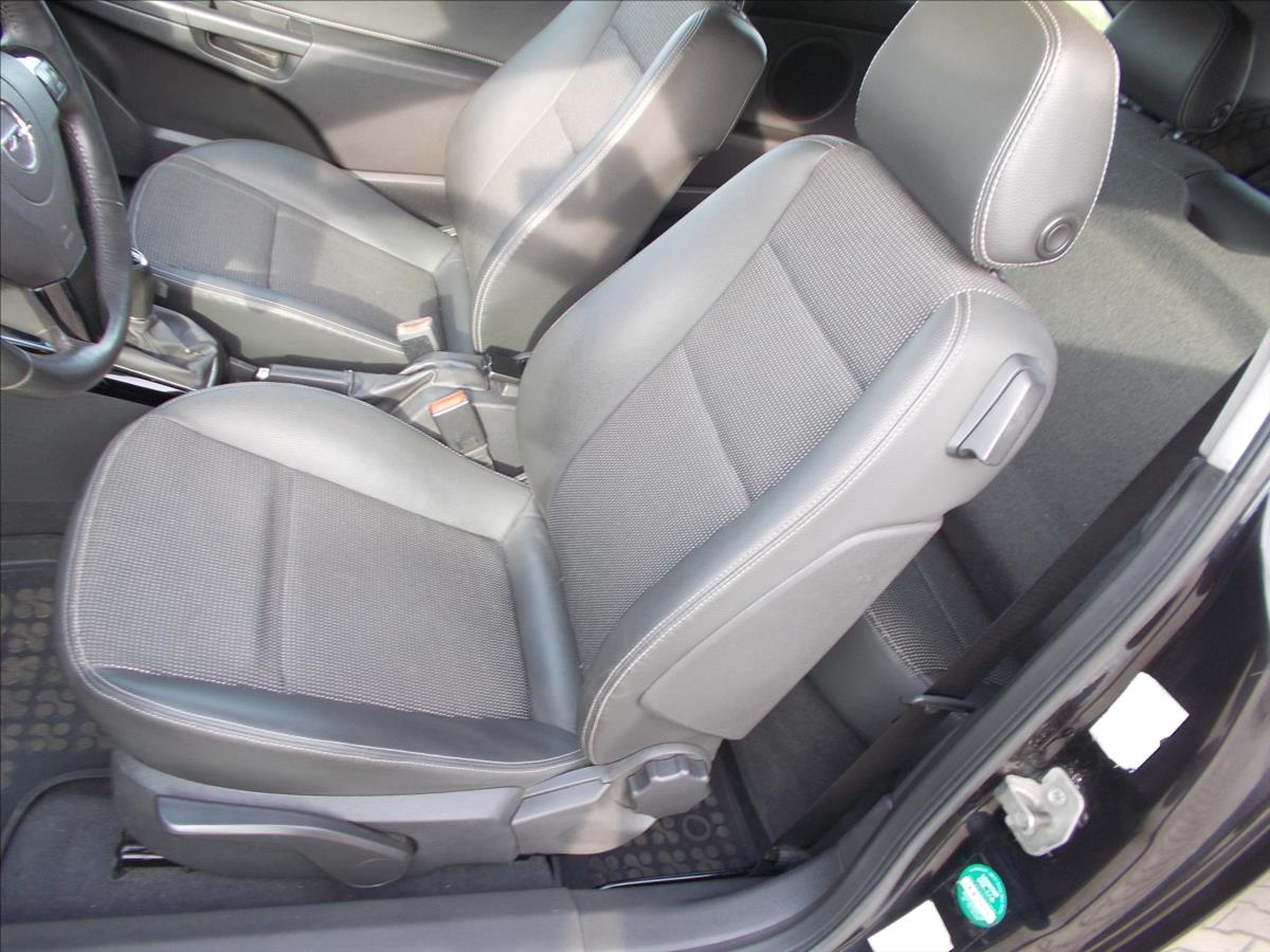 Opel Astra 1,6 GTC TURBO 132 kW NOVÁ STK  H - foto 16