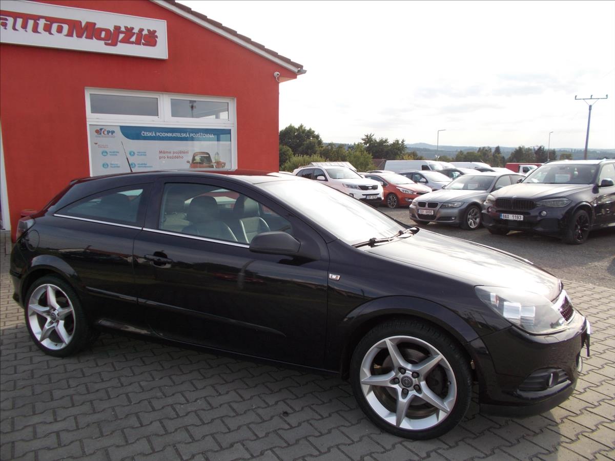 Opel Astra 1,6 GTC TURBO 132 kW NOVÁ STK  H - foto 8
