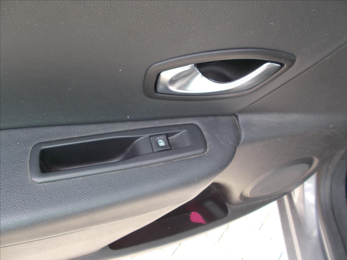 Renault Fluence 1,5 DCi 1.MAJITEL ČR DIGIKLIMA - foto 17