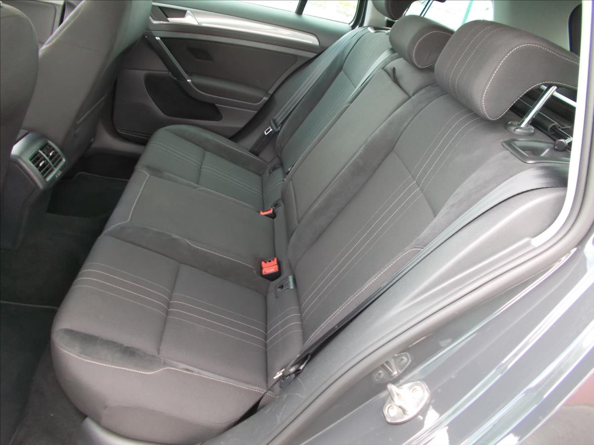 Volkswagen Golf 1,6 TDI ALLTRACK 4x4 DIGIKLIMA XENONY  VI - foto 15