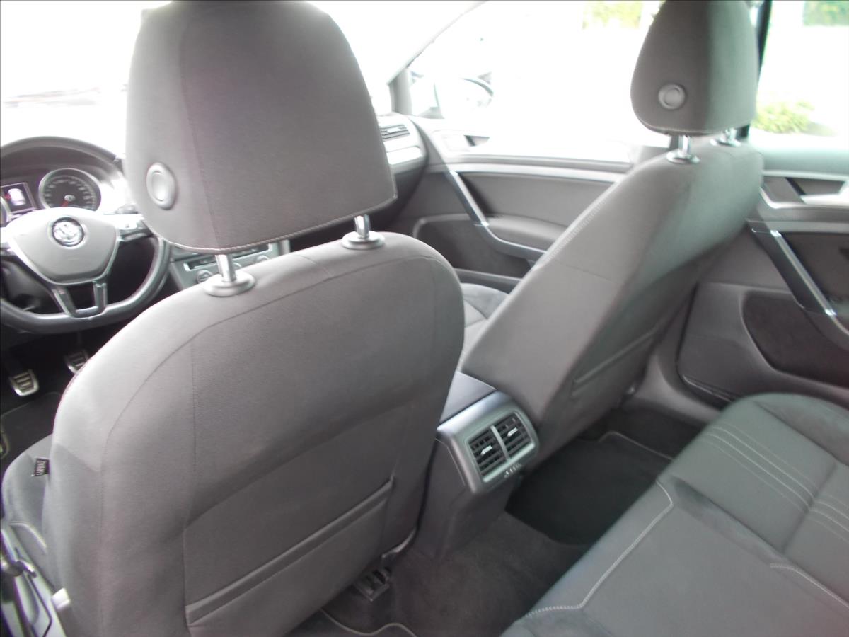 Volkswagen Golf 1,6 TDI ALLTRACK 4x4 DIGIKLIMA XENONY  VI - foto 16