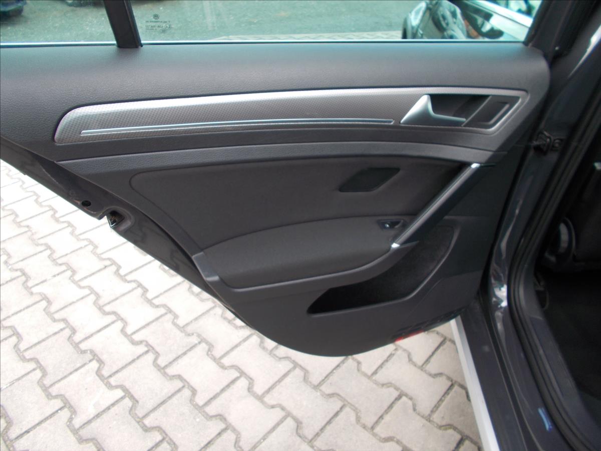 Volkswagen Golf 1,6 TDI ALLTRACK 4x4 DIGIKLIMA XENONY  VI - foto 18