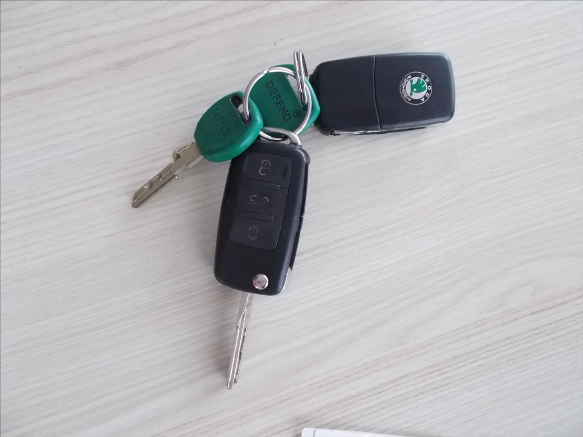 Škoda Yeti 1,2 TSI 77 kW ČR NOVÝ MOTOR - foto 33