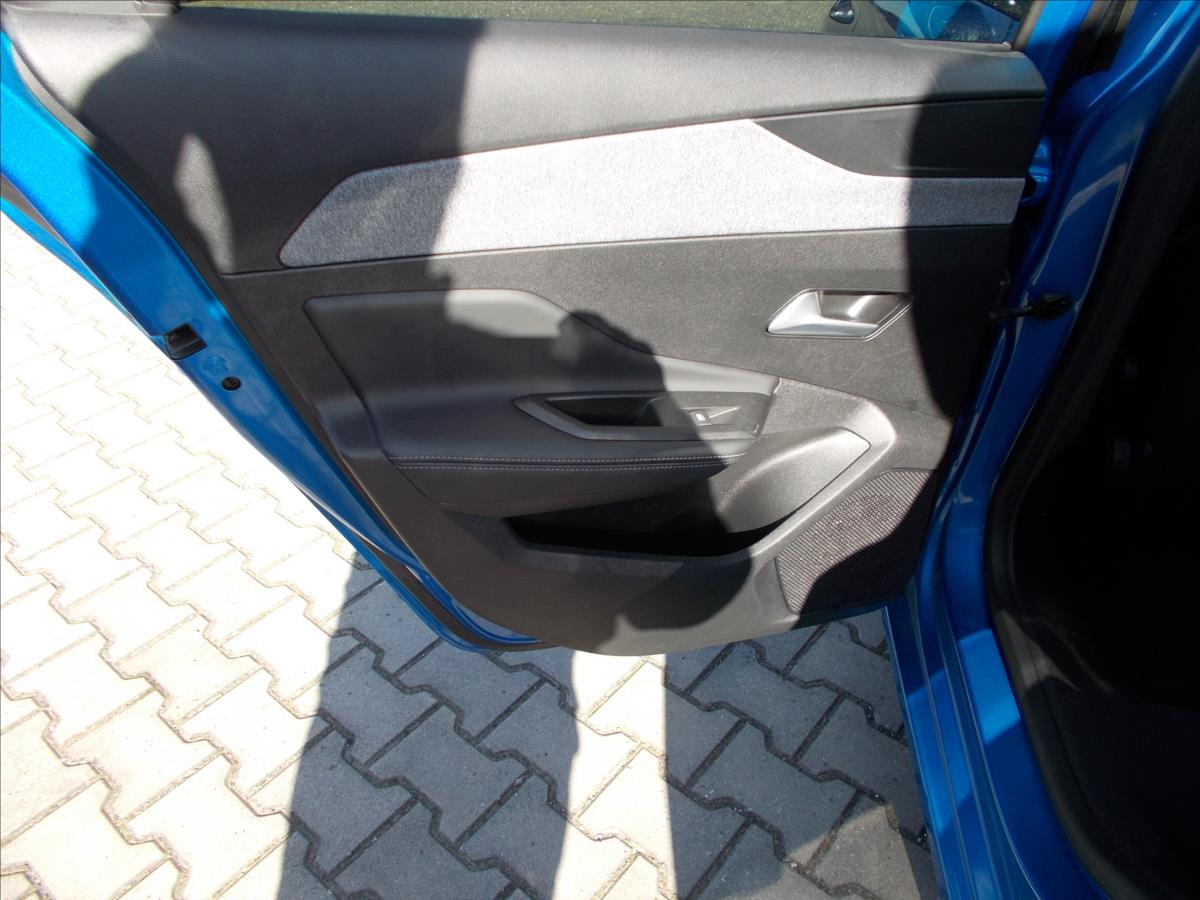 Peugeot 308 1,5 BlueHDI DPH 1.MAJITEL NEHAVAROVANÉ - foto 17