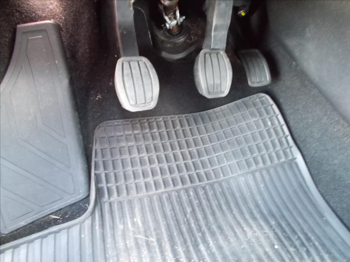 Peugeot 308 1,5 BlueHDI DPH 1.MAJITEL NEHAVAROVANÉ - foto 22