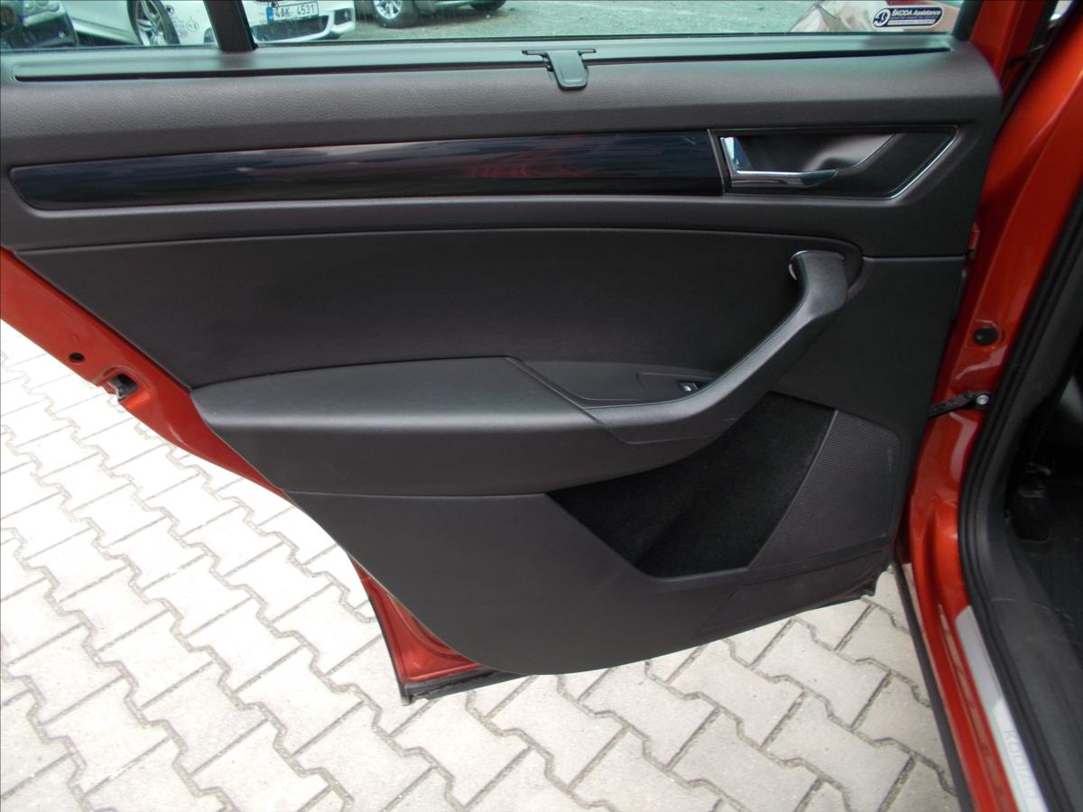 Škoda Kodiaq 2,0 TDI ČR 1.MAJITEL 7 MÍST DPH 140 KW - foto 18