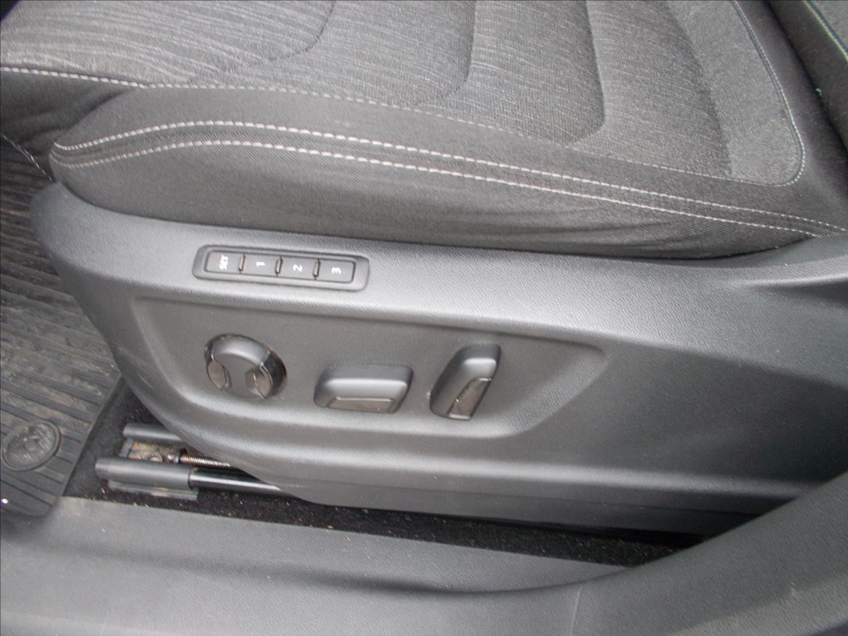 Škoda Kodiaq 2,0 TDI ČR 1.MAJITEL 7 MÍST DPH 140 KW - foto 20