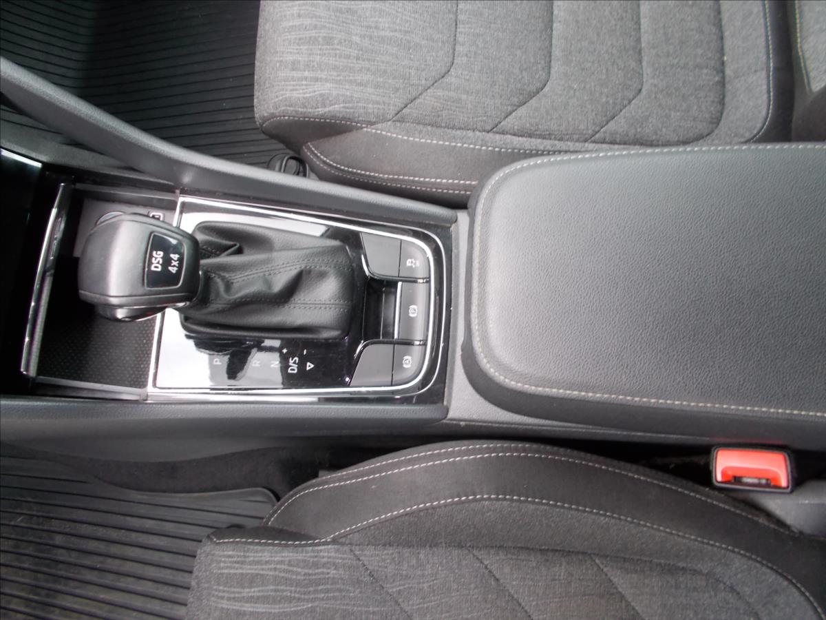 Škoda Kodiaq 2,0 TDI ČR 1.MAJITEL 7 MÍST DPH 140 KW - foto 23