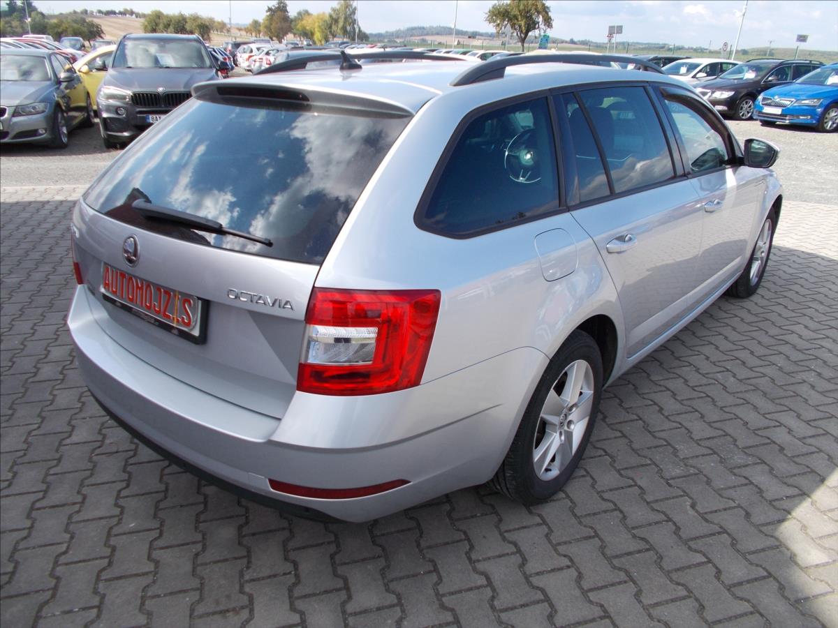 Škoda Octavia 1,6 TDI ČR 1.MAJITEL DIGIKLIMA NOVÁ STK  III - foto 10