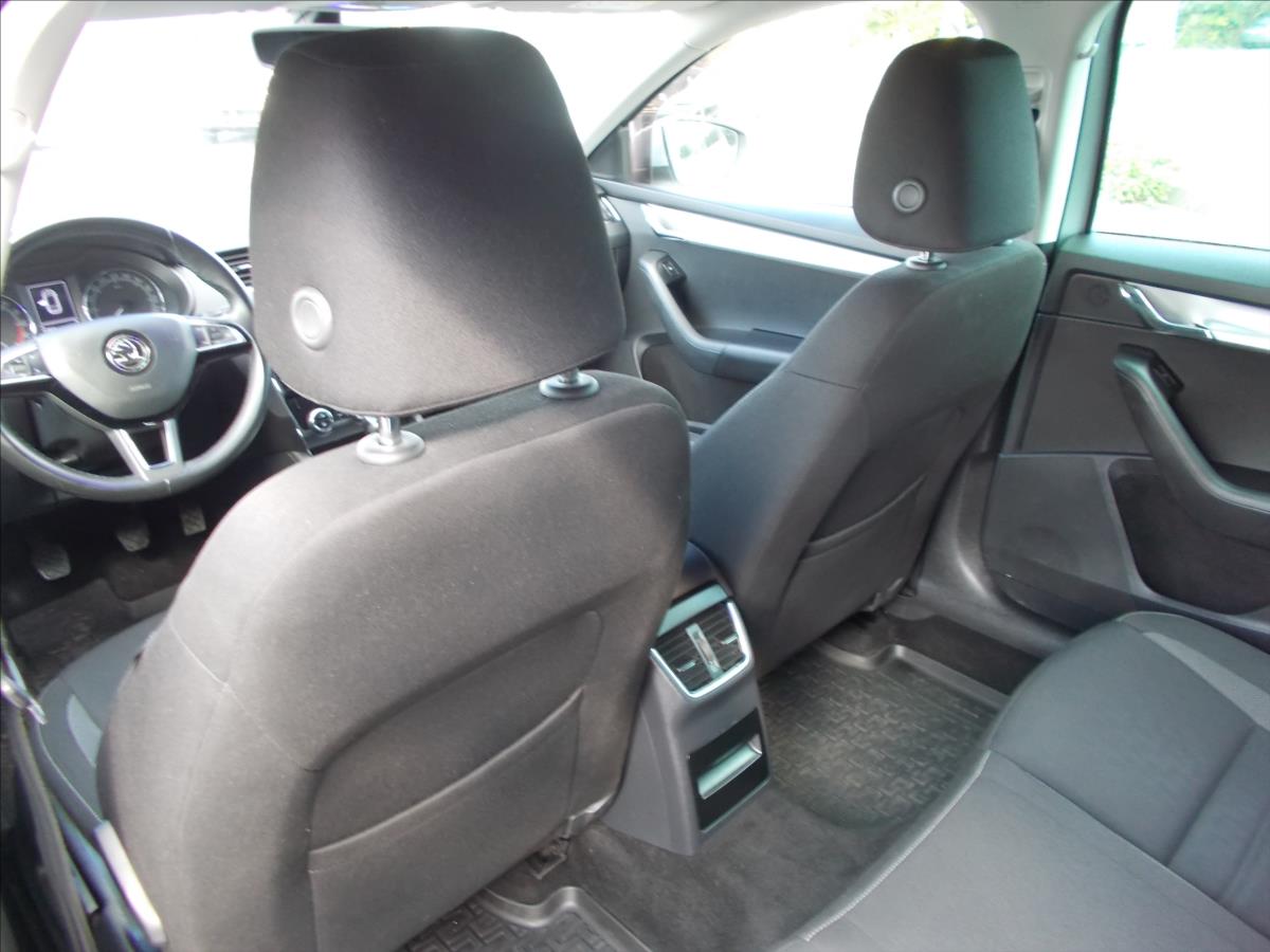 Škoda Octavia 1,6 TDI ČR 1.MAJITEL DIGIKLIMA NOVÁ STK  III - foto 14