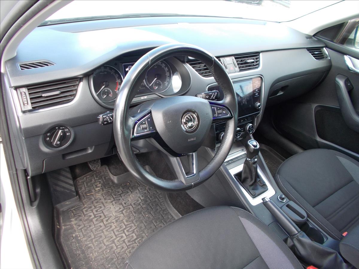 Škoda Octavia 1,6 TDI ČR 1.MAJITEL DIGIKLIMA NOVÁ STK  III - foto 18